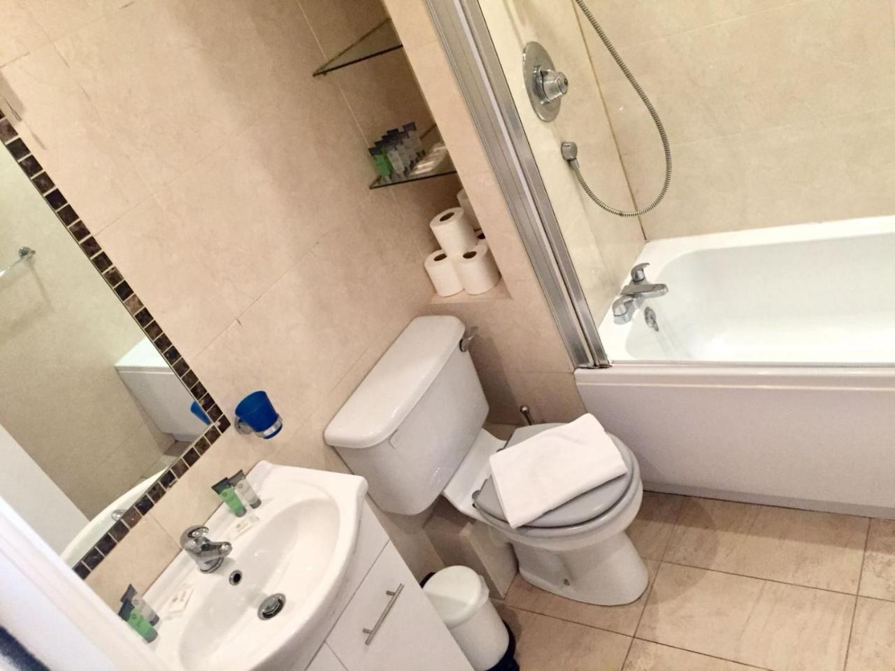 Apartment Your Place - Trinity Plaza *