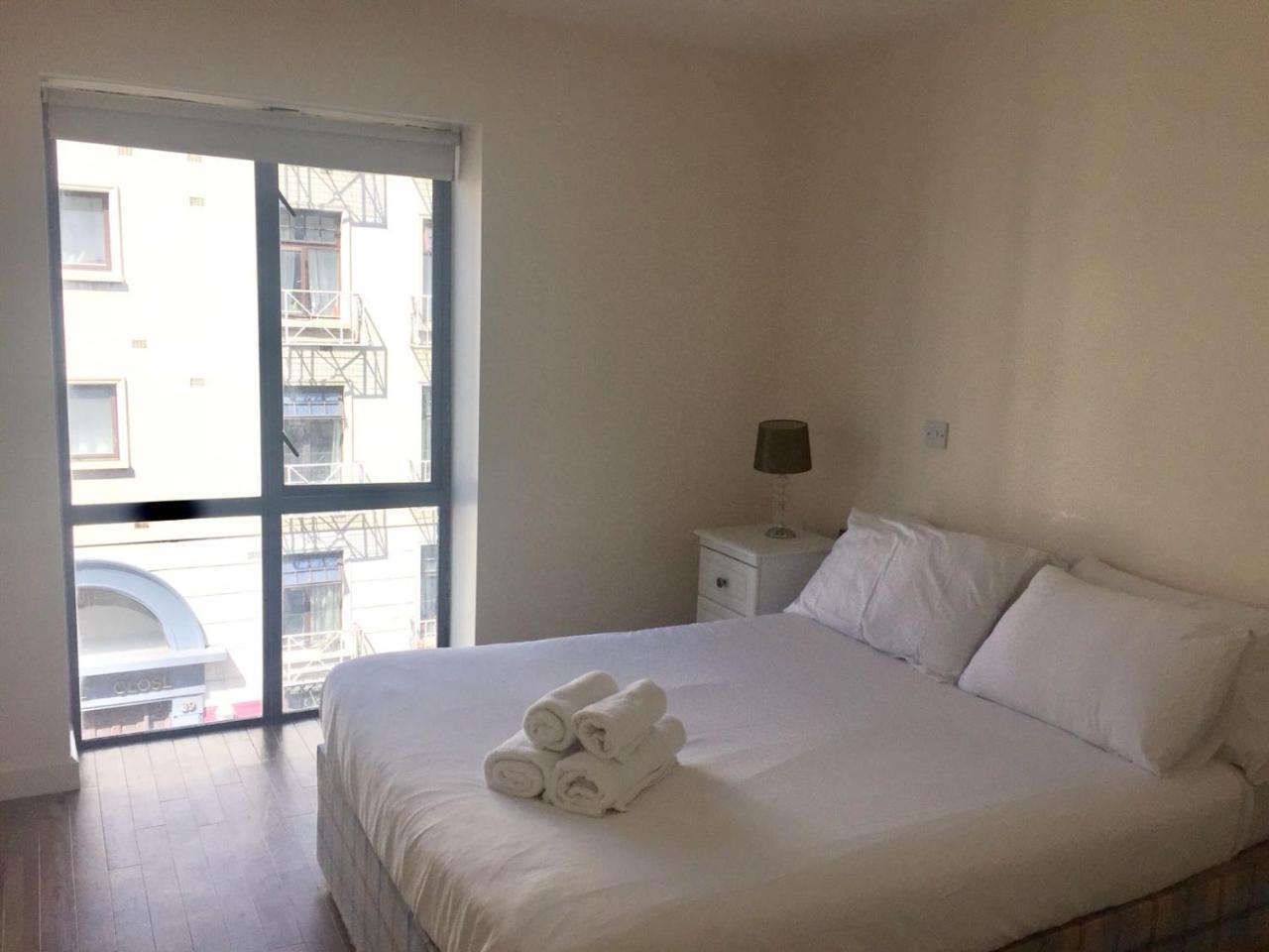 Apartment Your Place - Trinity Plaza Dublin